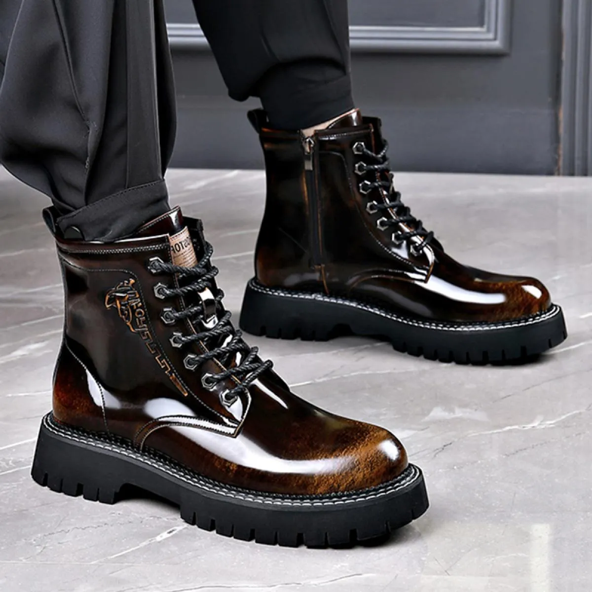 Stivali Martin Uomo Vera Pelle Lucida Pelle Morbida Suola Spessa Stile Inglese Basso Top Corto Retro Peluche Lana Elevato Wo